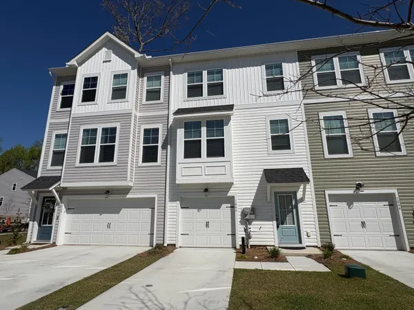 $425,000 | 1046 Old Cypress Run, Hanahan, SC 29410