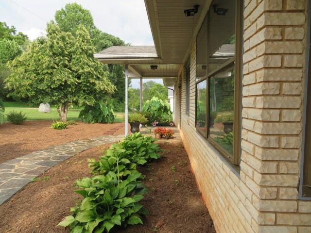 1588 Travis Road Conover, NC 28613 - Photo 4 of 22 Gallery Image 4