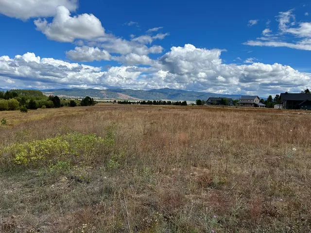 $425,000 | 42 Reno Vista Lane, Unit 70, Cascade, ID 83611