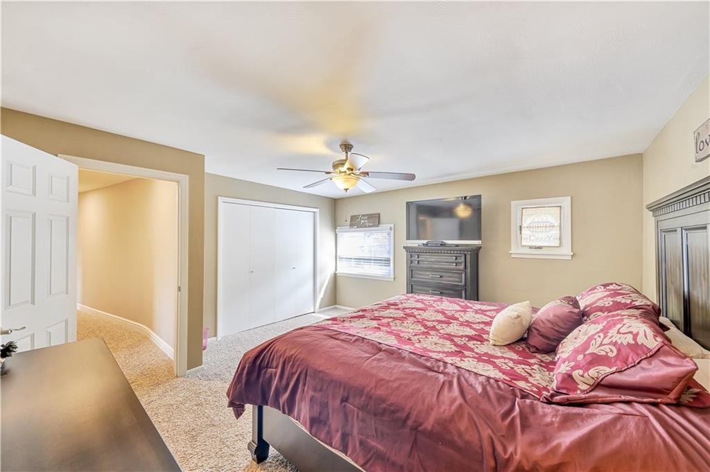 61 Glenn Way McKees Rocks, PA 15136 - Photo 18 of 25 Gallery Image 18