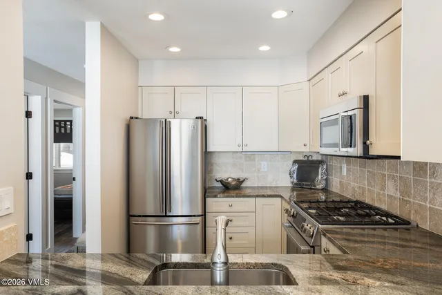 $2,500,000 | 4682 Meadow Drive, Unit E18, Vail, CO 81657