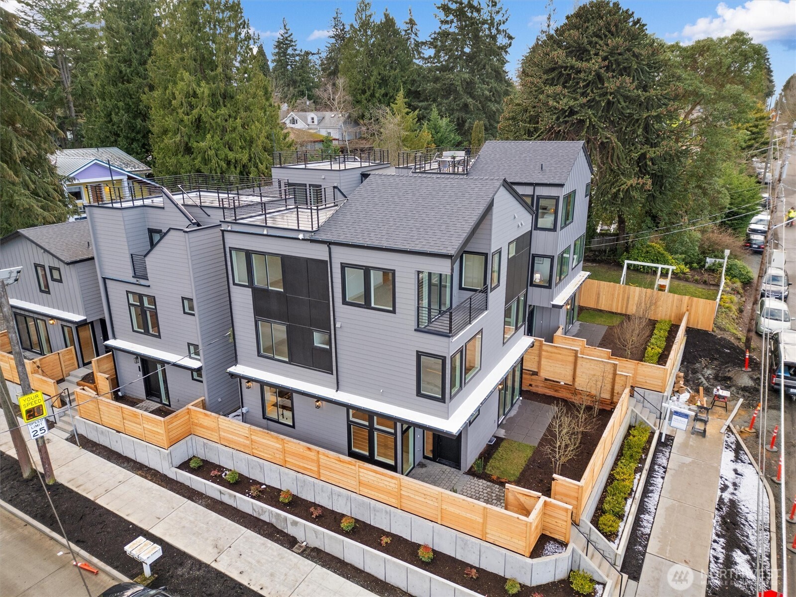 1261 Northeast 100th Street Seattle, WA 98115 - Photo 5 of 40