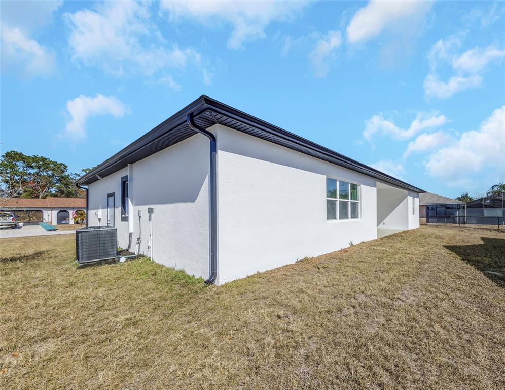 18850 Green Park Road Hudson, FL 34667 - Photo 9 of 79