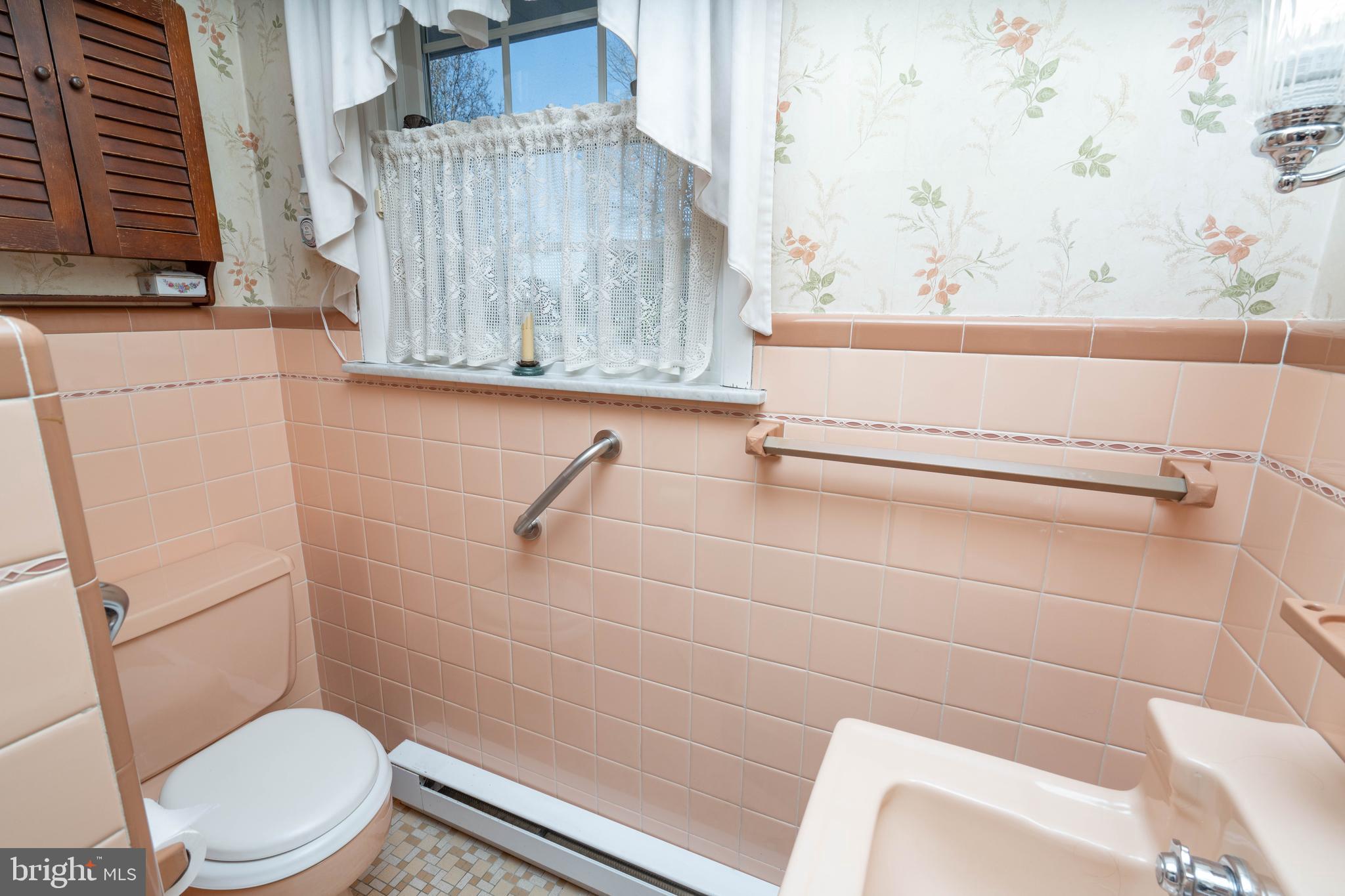 19 Middle Road Hammonton, NJ 08037 - Photo 17 of 52 a bathroom with a toilet and a shower