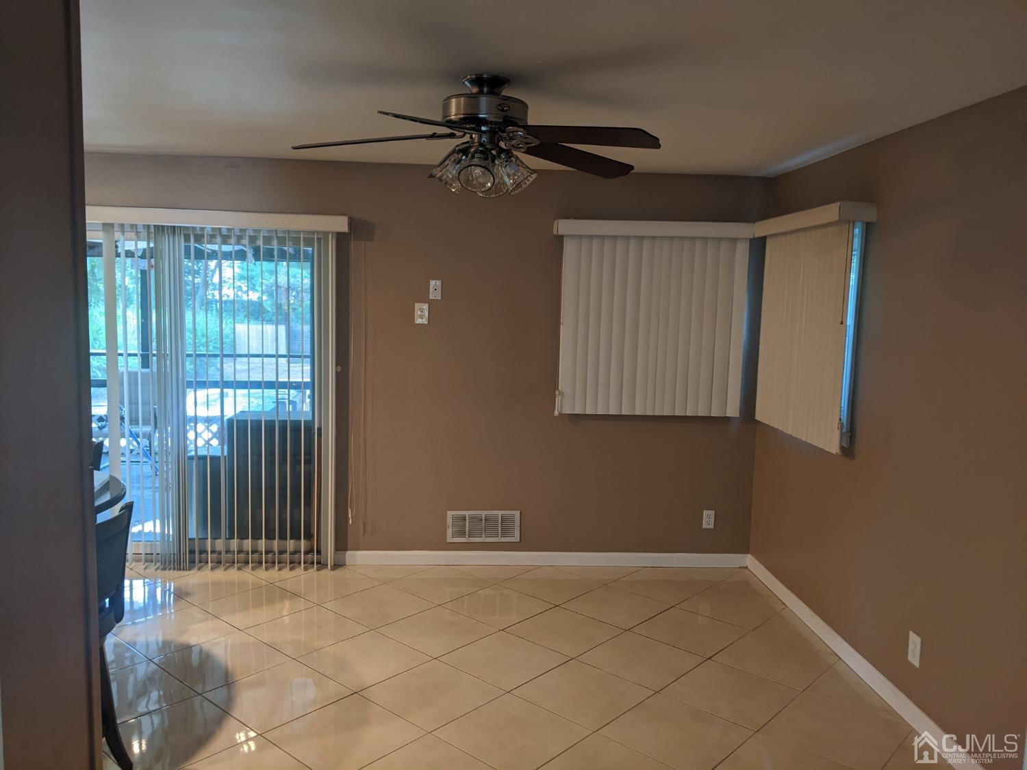 2 Hudson Road East Brunswick, NJ 08816 - Photo 5 of 20 Gallery Image 5