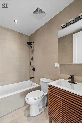 $3,250 | 707 5th Avenue, Unit 2B | Greenwood Heights