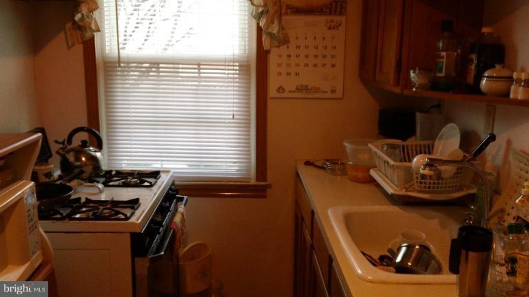 5009 Pilgrim Road Baltimore, MD 21214 - Photo 10 of 10 Kitchen
