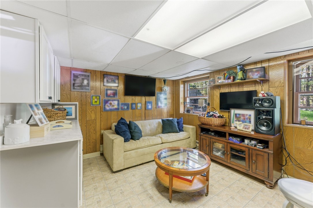 7 Meadowbrook Road Lincoln, RI 02865 - Photo 29 of 42 Gallery Image 29