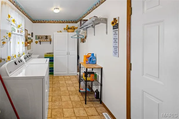 $168,000 | 114 Rosewood Drive, Jerseyville, IL 62052