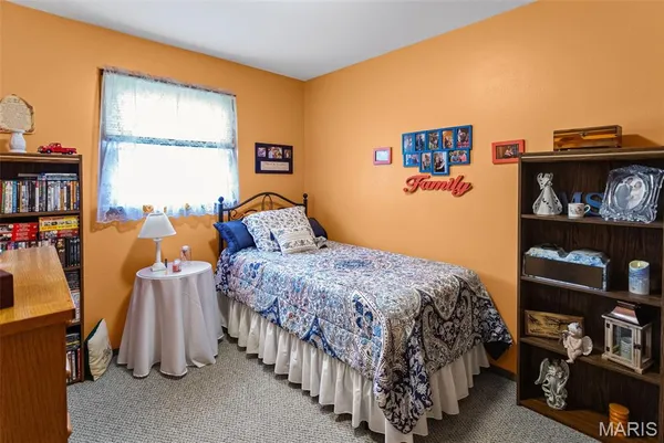 $168,000 | 114 Rosewood Drive, Jerseyville, IL 62052