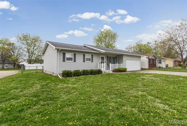 $168,000 | 114 Rosewood Drive, Jerseyville, IL 62052