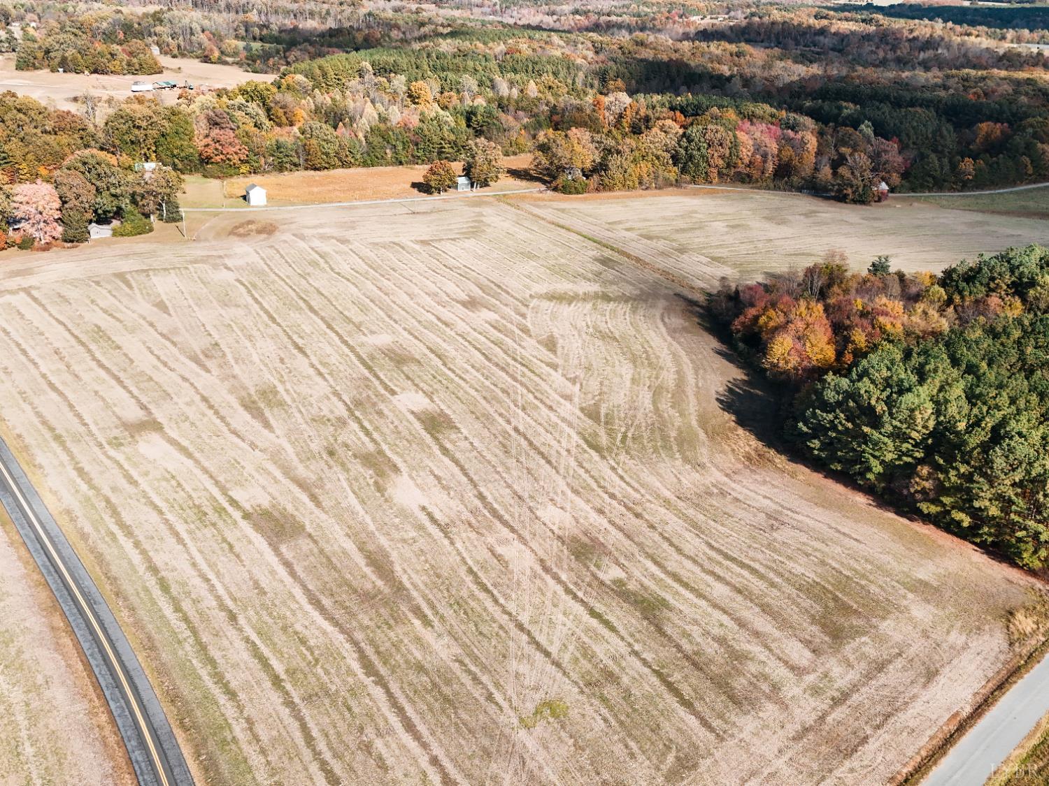 7941 Sugar Hill Road Brookneal, VA 24528 - Photo 58 of 76 a view of an outdoor space and a lake view