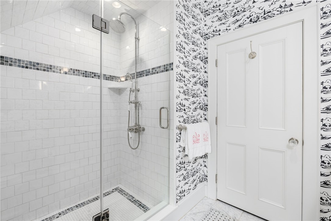 33 Beacon Hill Road Newport, RI 02840 - Photo 23 of 34