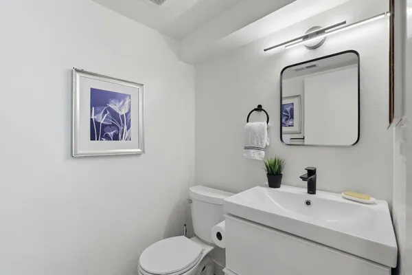 $1,050,000 | 709 Winstead Court, Sunnyvale, CA 94087