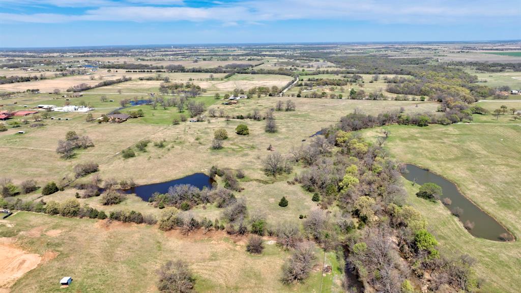 12592 Friendship Road Pilot Point, TX 76258 - Photo 11 of 22