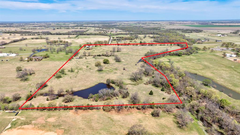 12592 Friendship Road Pilot Point, TX 76258 - Photo 13 of 22