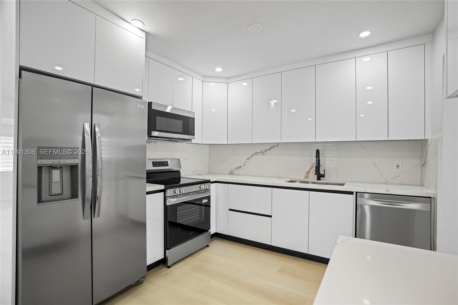 160 East 34th Street Hialeah, FL 33013 - Photo 14 of 79