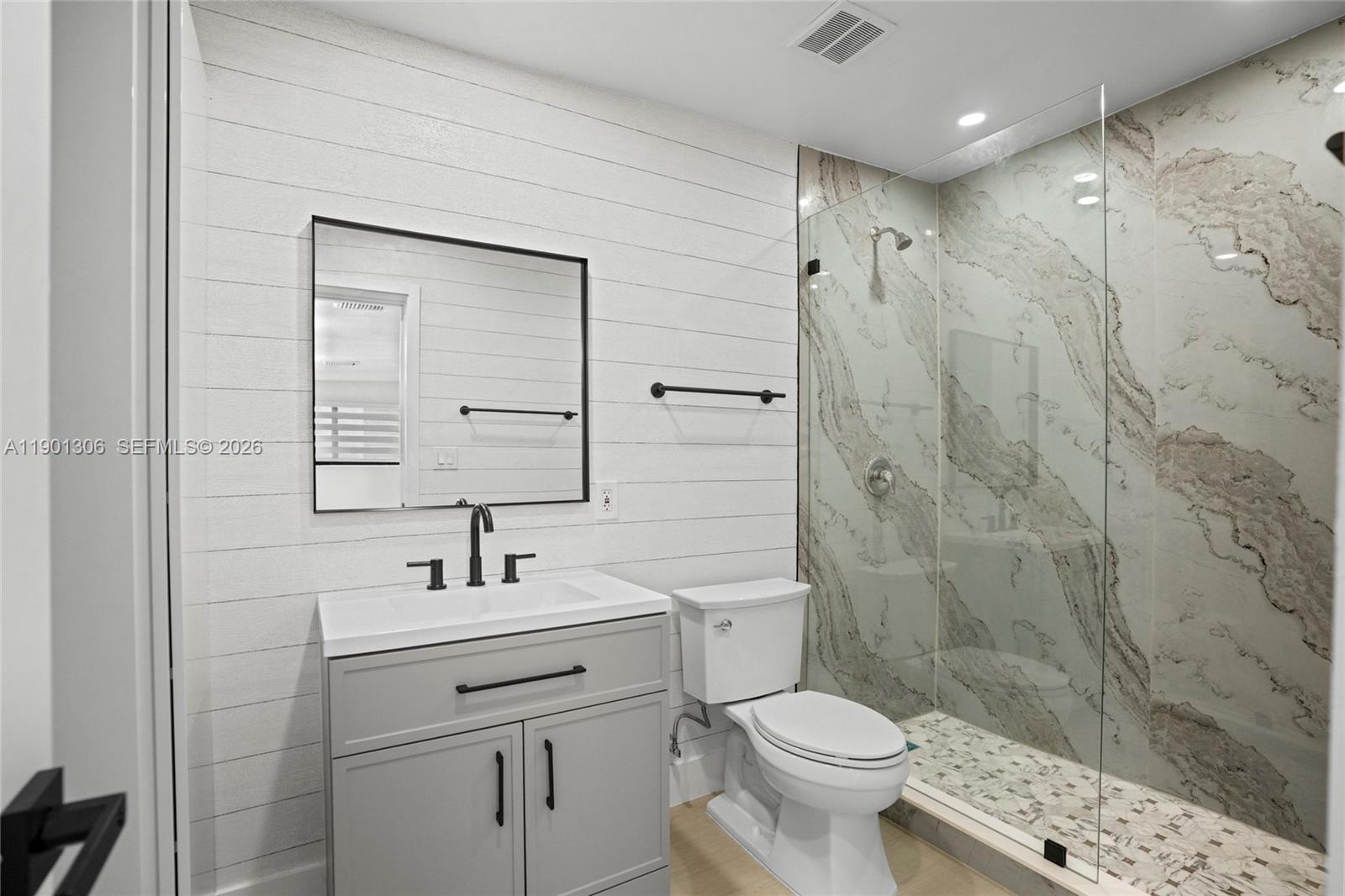 160 East 34th Street Hialeah, FL 33013 - Photo 37 of 79