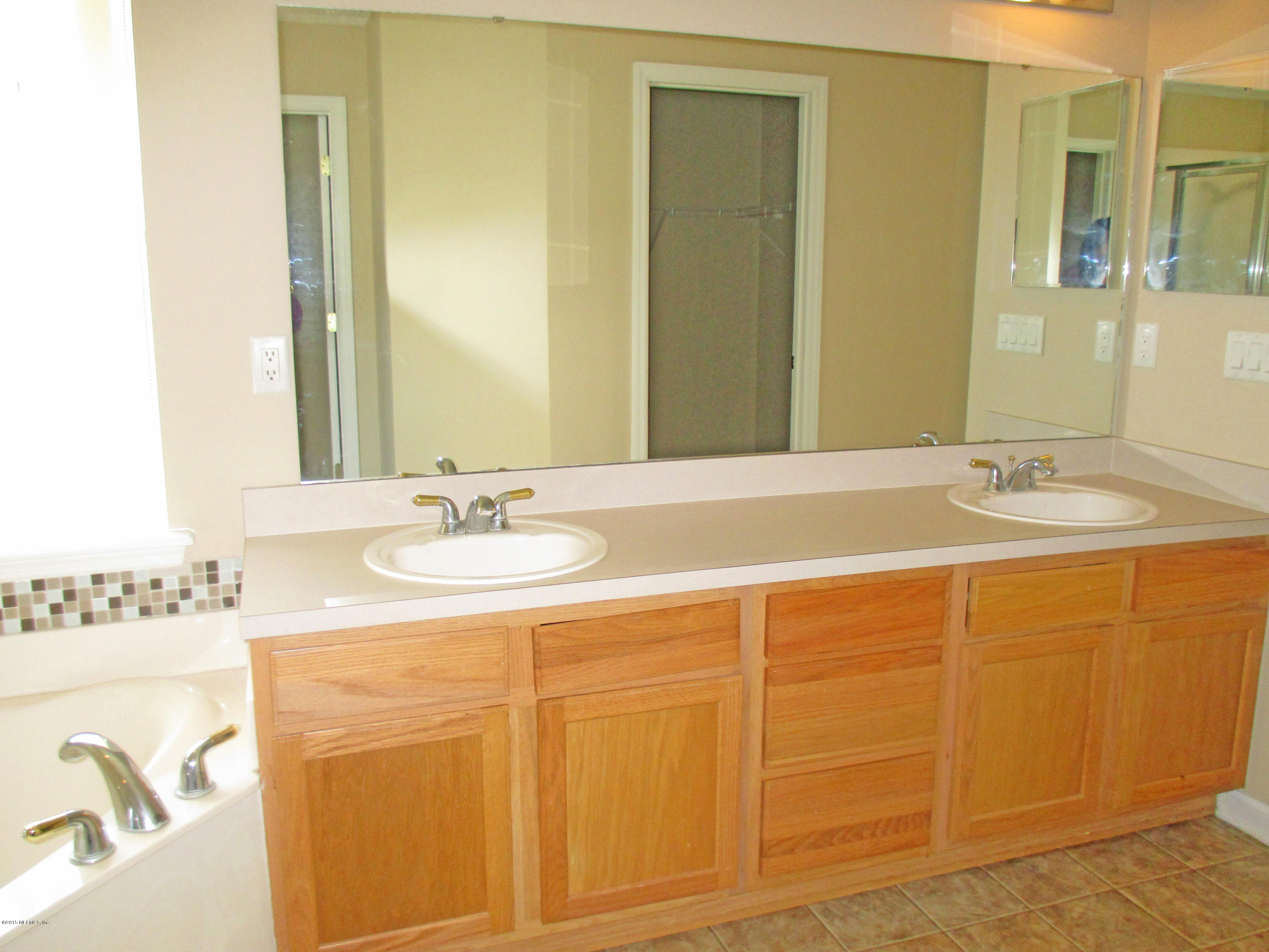 4342 Red Tip Road North Jacksonville, FL 32218 - Photo 8 of 17 Master Vanity