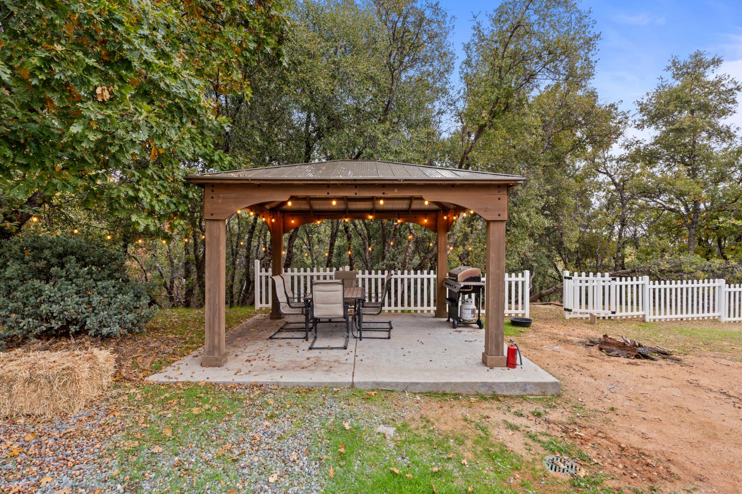 53050 Ridge Top Drive North Fork, CA 93643 - Photo 49 of 52 a view of outdoor space with seating