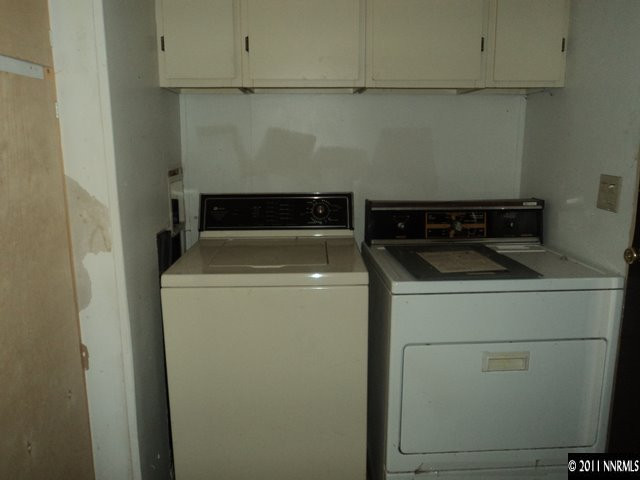 17865 Cold Springs Drive Reno, NV 89508 - Photo 12 of 13 a utility room with dryer and washer