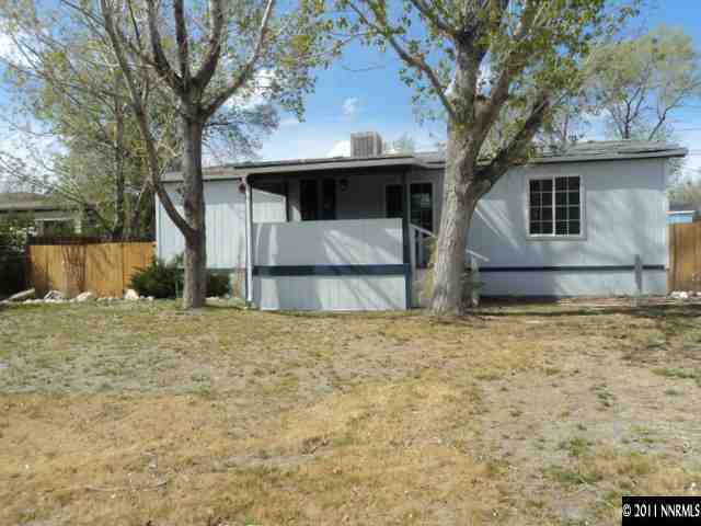 17865 Cold Springs Drive Reno, NV 89508 - Photo 2 of 13 a view of back yard of the house