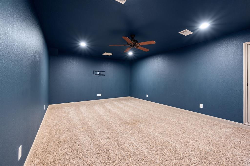 3019 Fm 718 Newark, TX 76071 - Photo 35 of 40 an empty room with a ceiling fan and window