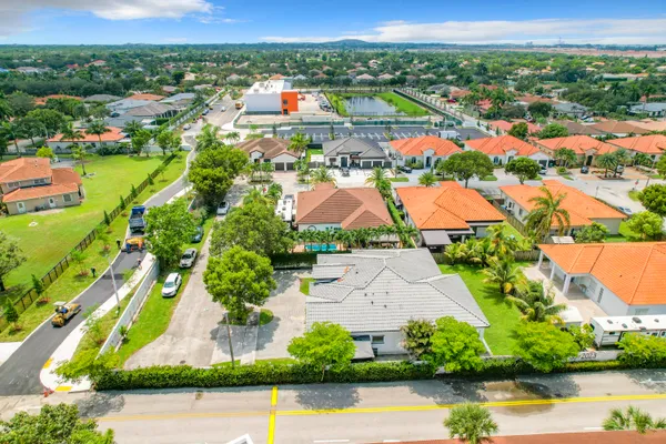 $1,499 | 17296 Northwest 88th Court, Unit STUDIO, Hialeah, FL 33018