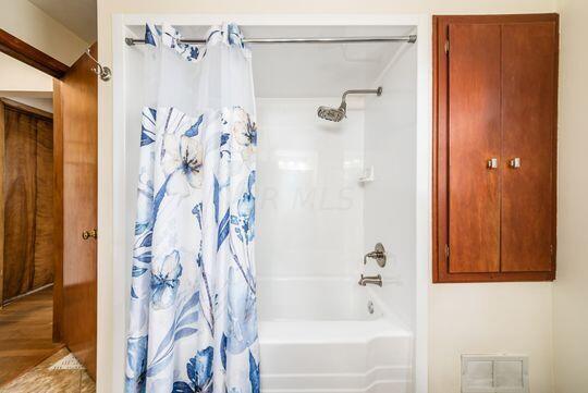 1677 Jackson Road Columbus, OH 43223 - Photo 19 of 48 Full Bath