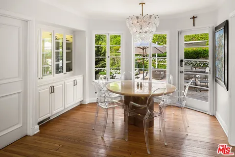 $8,995,000 | 760 North Beverly Glen Boulevard, Los Angeles, CA 90077