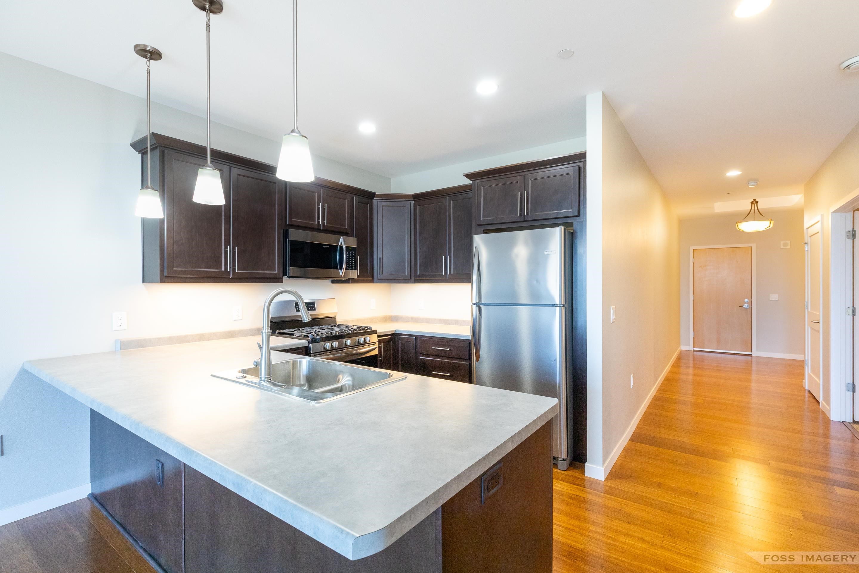 625 North Segoe Road, Unit 504 Madison, WI 53705 - Photo 6 of 38