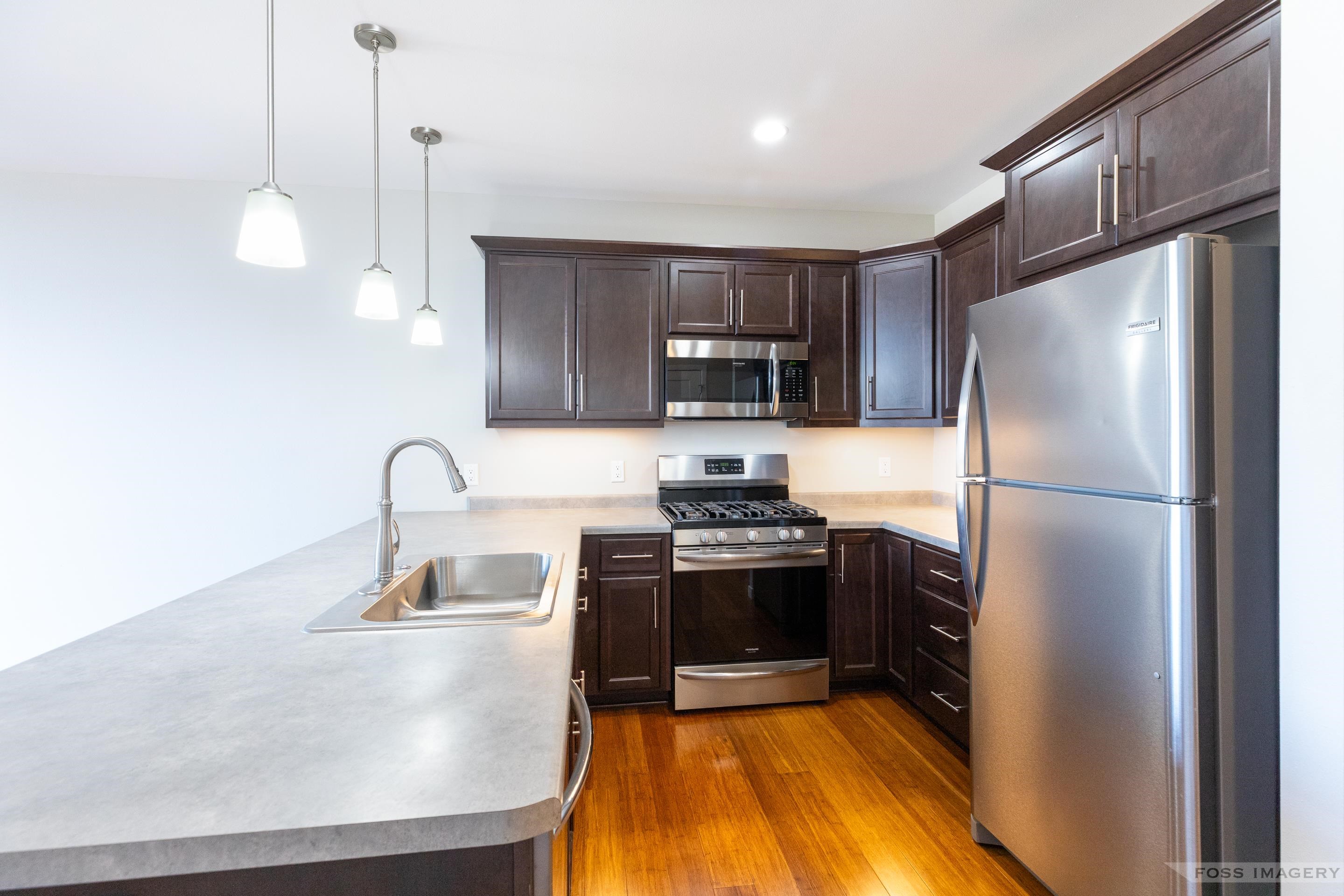 625 North Segoe Road, Unit 504 Madison, WI 53705 - Photo 8 of 38