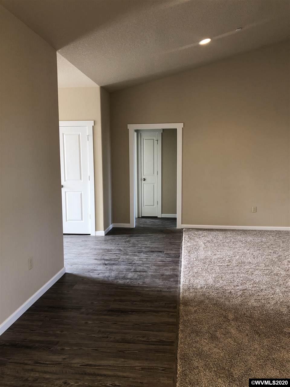 3389 Alexander Lane Northeast Albany, OR 97321 - Photo 10 of 14