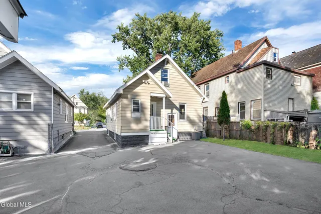 $239,900 | 1536 State Street, Schenectady, NY 12304