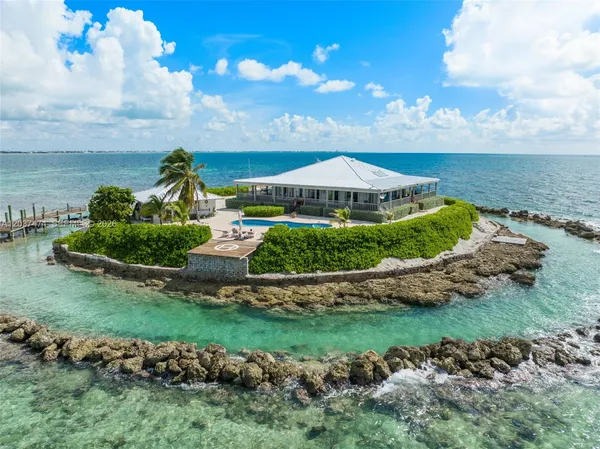 $16,000,000 | 99 East Ocean Drive East, Marathon, FL 33050