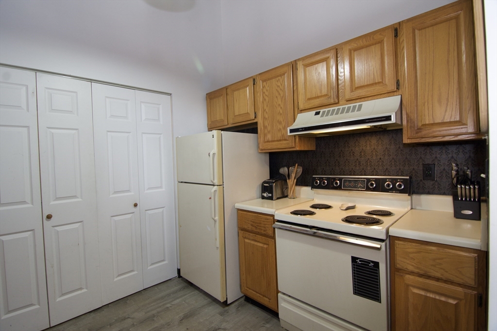 235 State Street, Unit 413 Springfield, MA 01103 - Photo 19 of 36