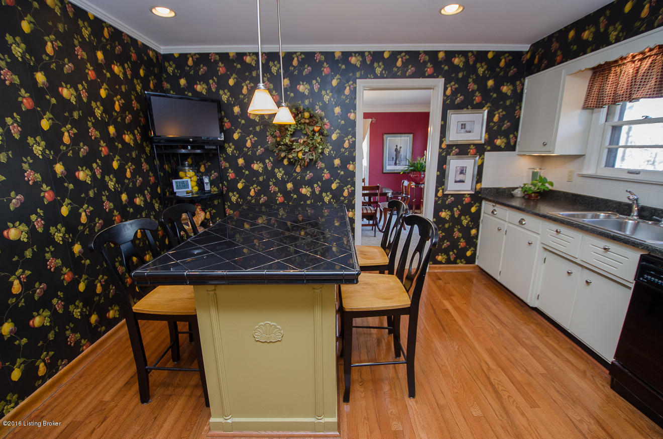 7911 Circle Crest Road Louisville, KY 40241 - Photo 31 of 39 Oversized Island