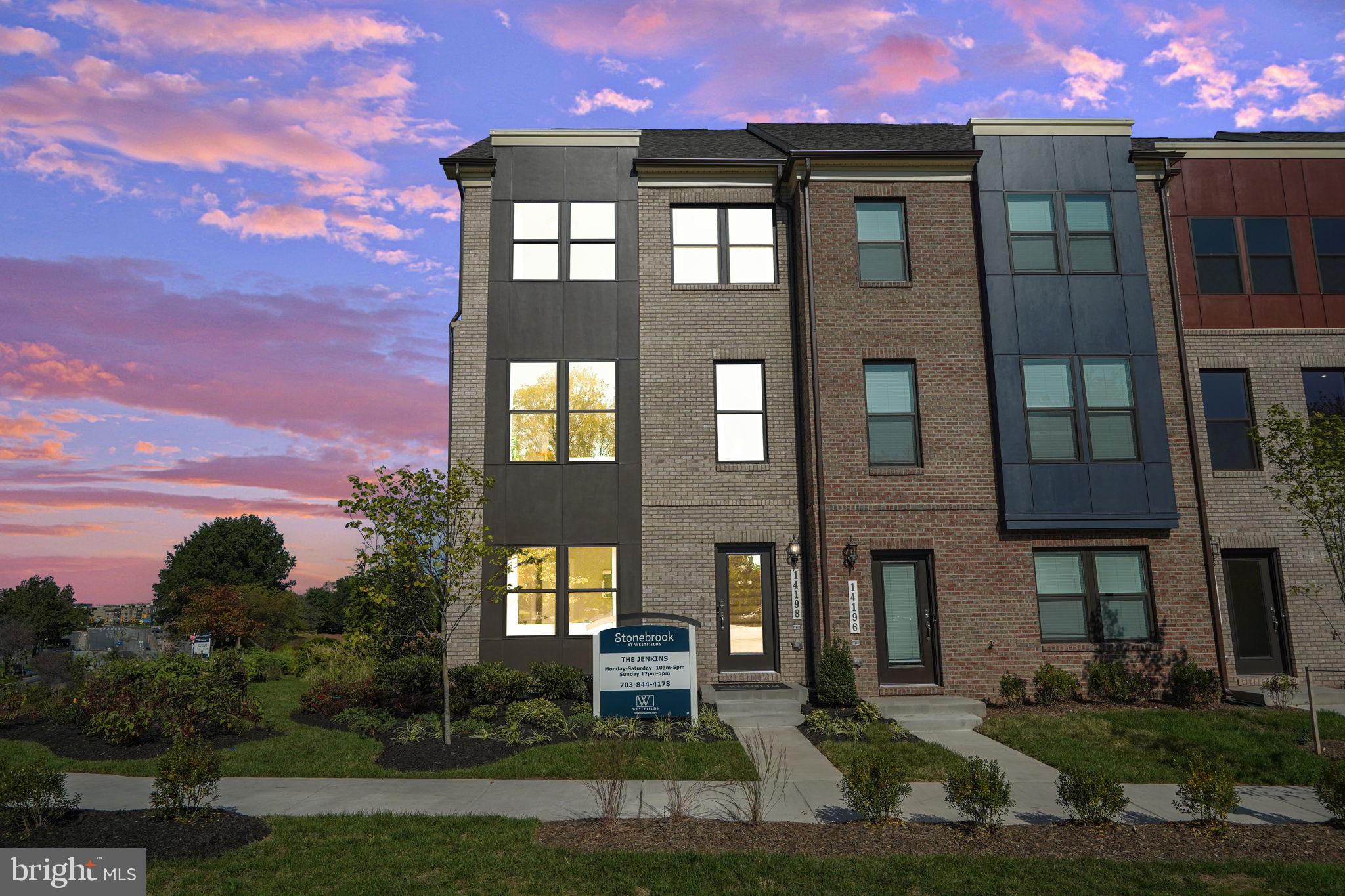 14182 Gypsum Loop Chantilly, VA 20151 - Photo 45 of 61