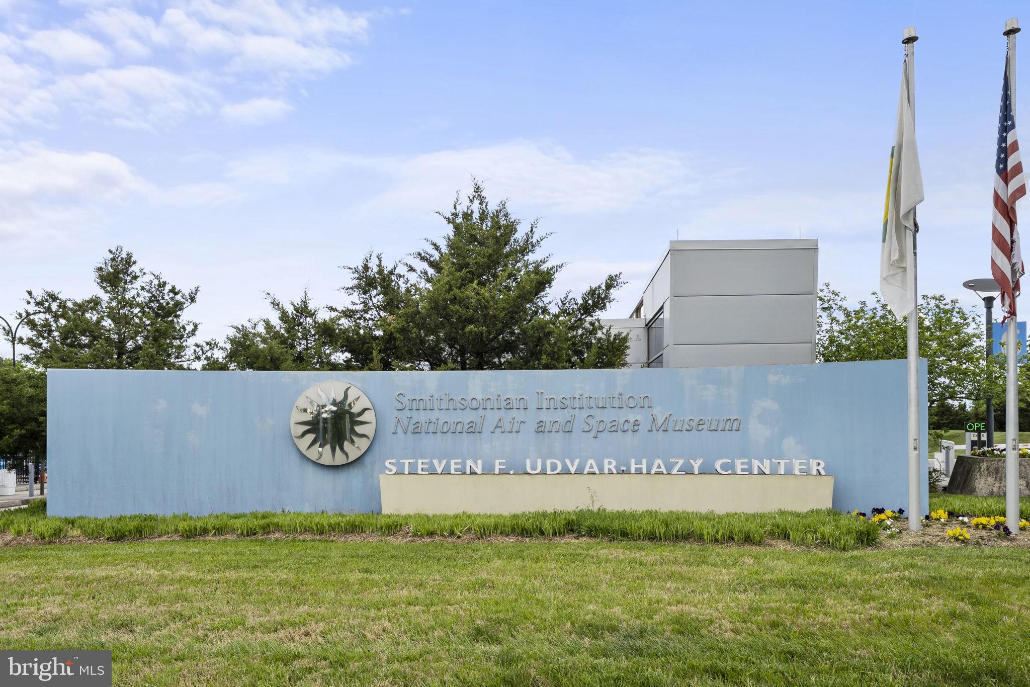 14182 Gypsum Loop Chantilly, VA 20151 - Photo 54 of 61