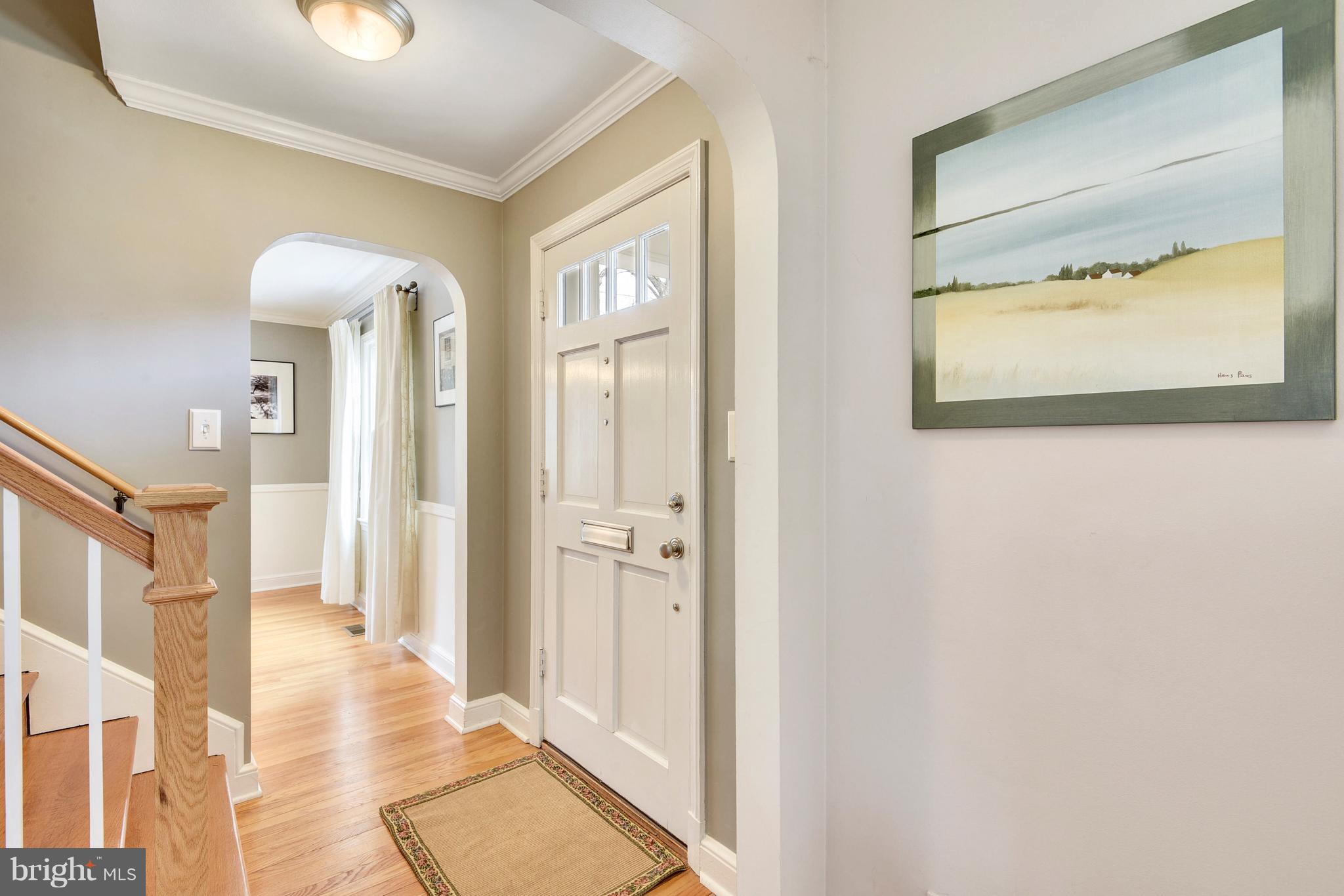 4604 Woodfield Road Bethesda, MD 20814 - Photo 2 of 28 Entry