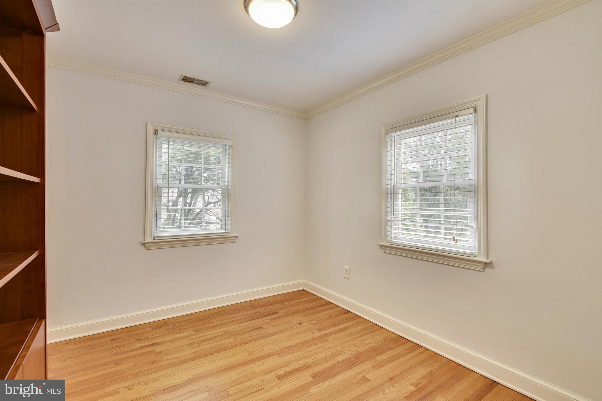 4604 Woodfield Road Bethesda, MD 20814 - Photo 19 of 28 3rd Bedroom