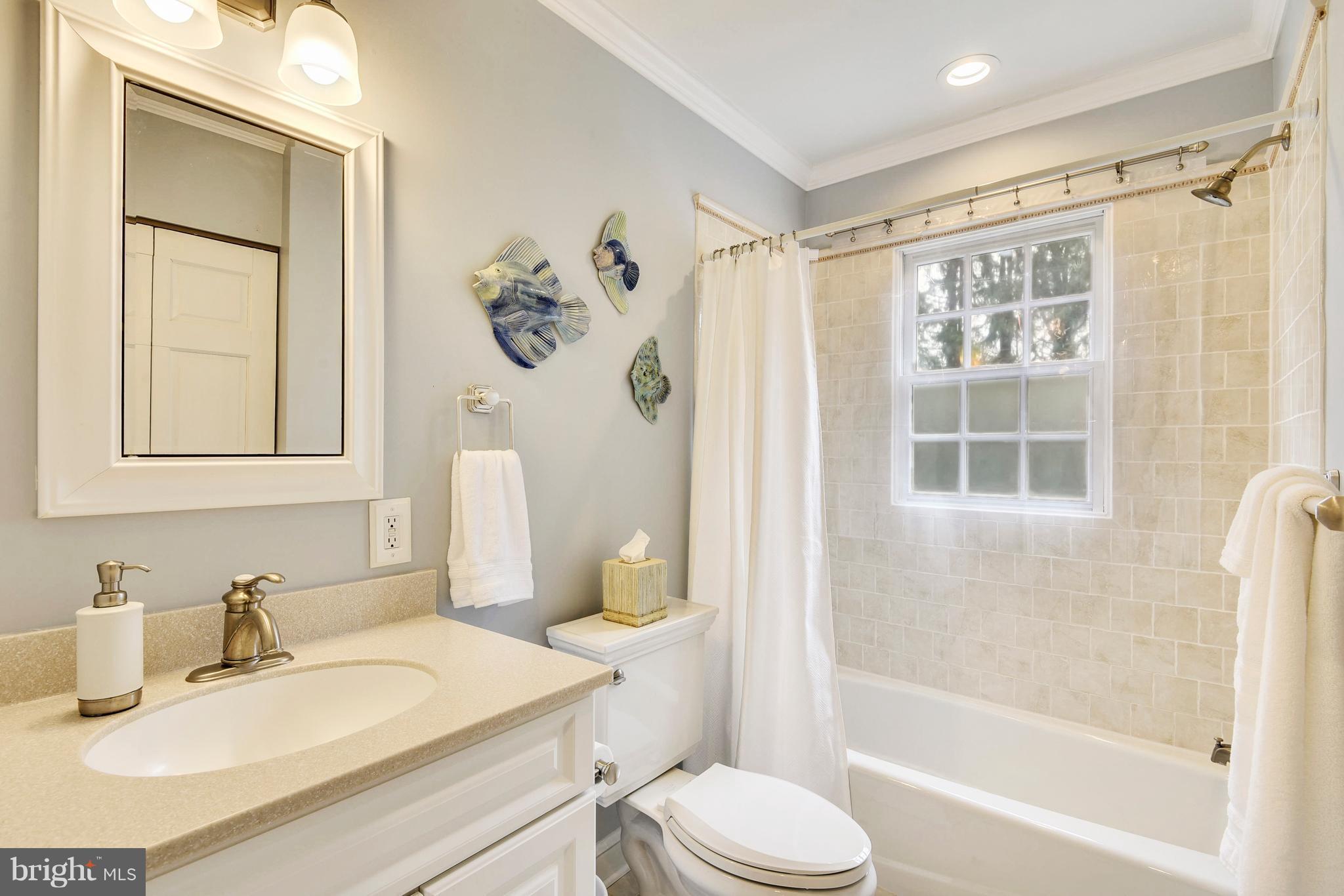 4604 Woodfield Road Bethesda, MD 20814 - Photo 20 of 28 Bath