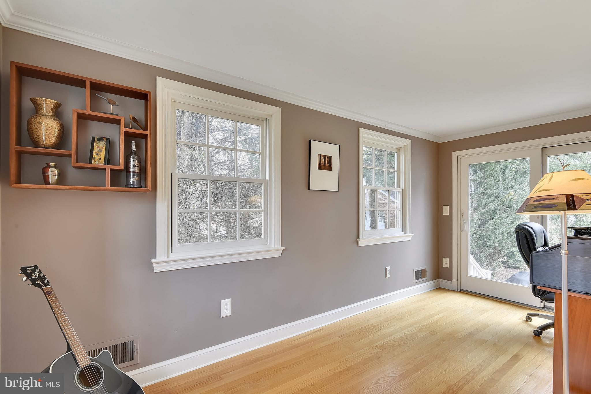 4604 Woodfield Road Bethesda, MD 20814 - Photo 8 of 28 Den