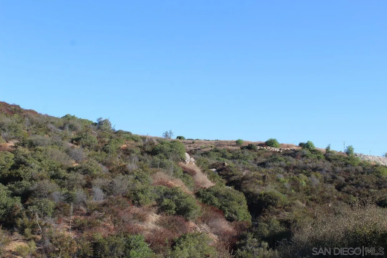 Taberna Vista Way Alpine, CA 91901 - Photo 3 of 12 Gallery Image 3