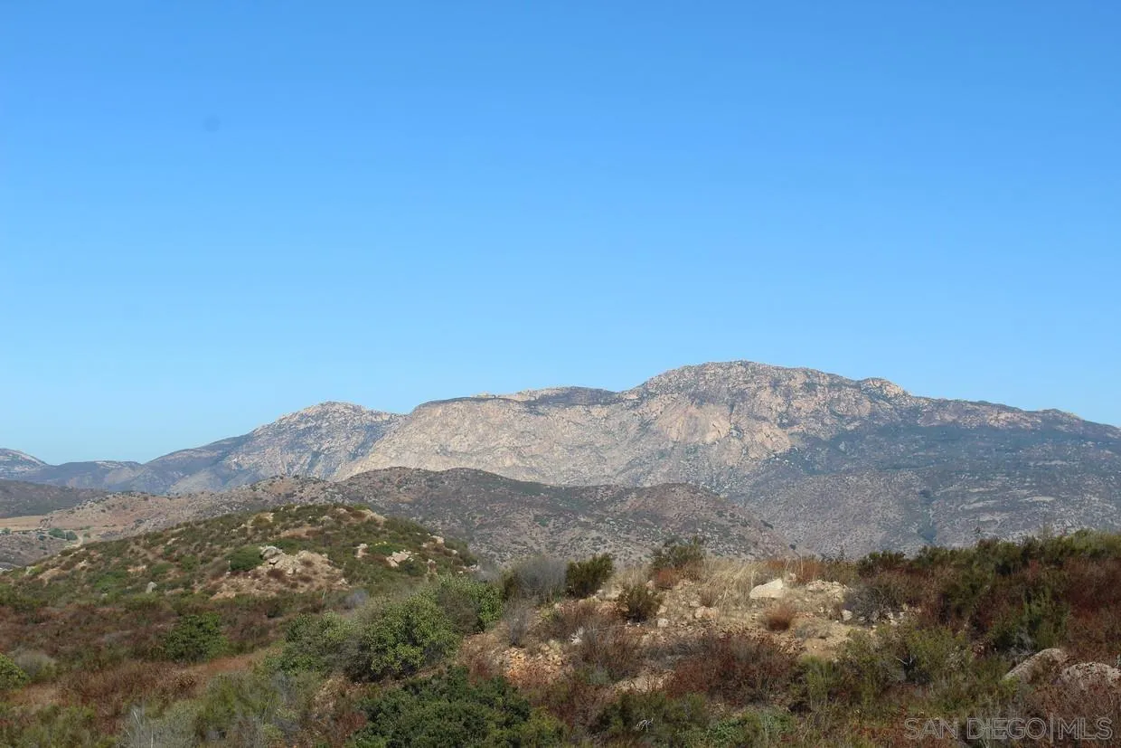 Taberna Vista Way Alpine, CA 91901 - Photo 7 of 12 Gallery Image 7