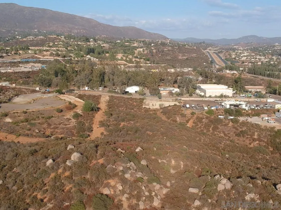 Taberna Vista Way Alpine, CA 91901 - Photo 10 of 12 Gallery Image 10
