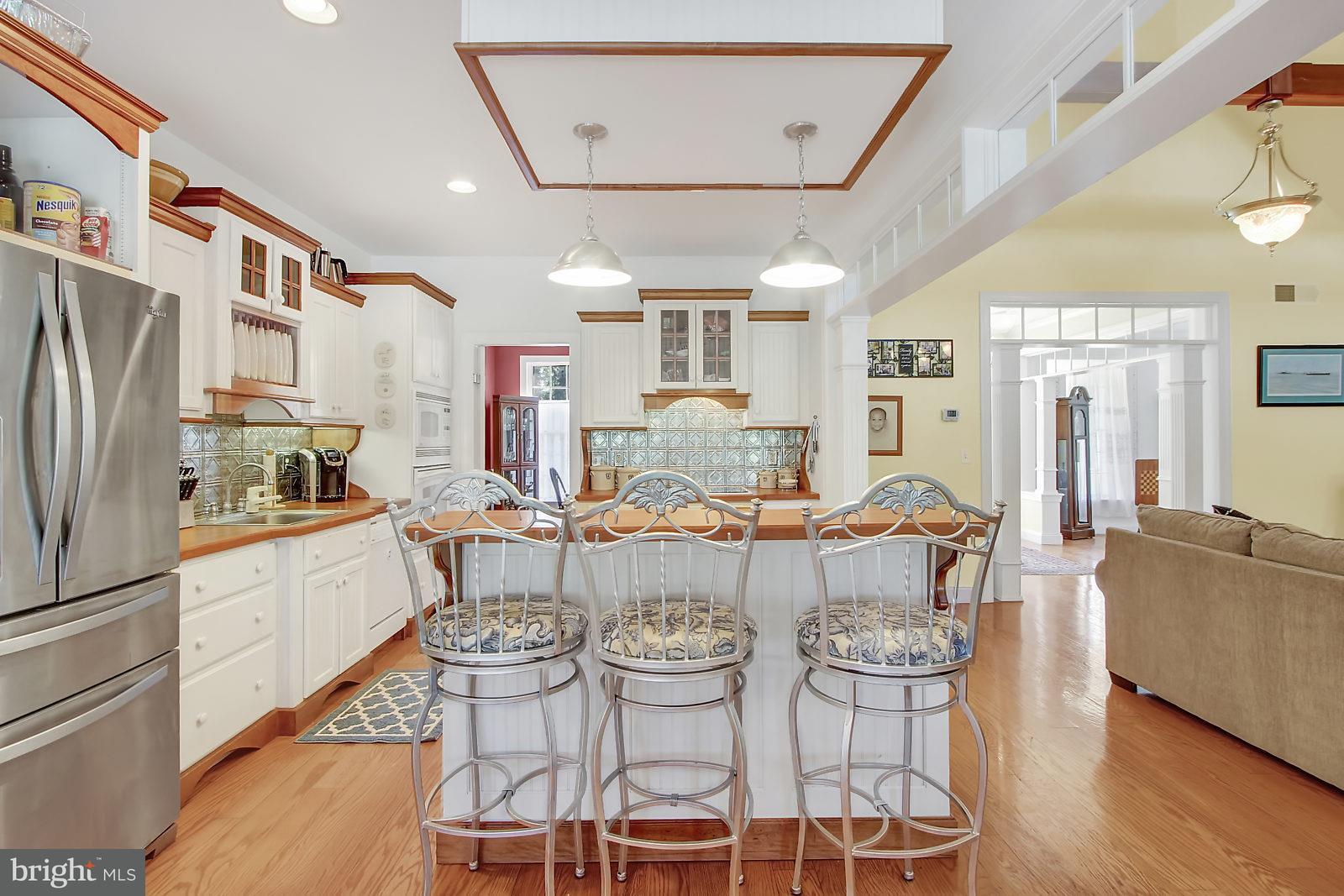 3129 Fairfield Road Gettysburg, PA 17325 - Photo 22 of 47 a large kitchen with a table and chairs