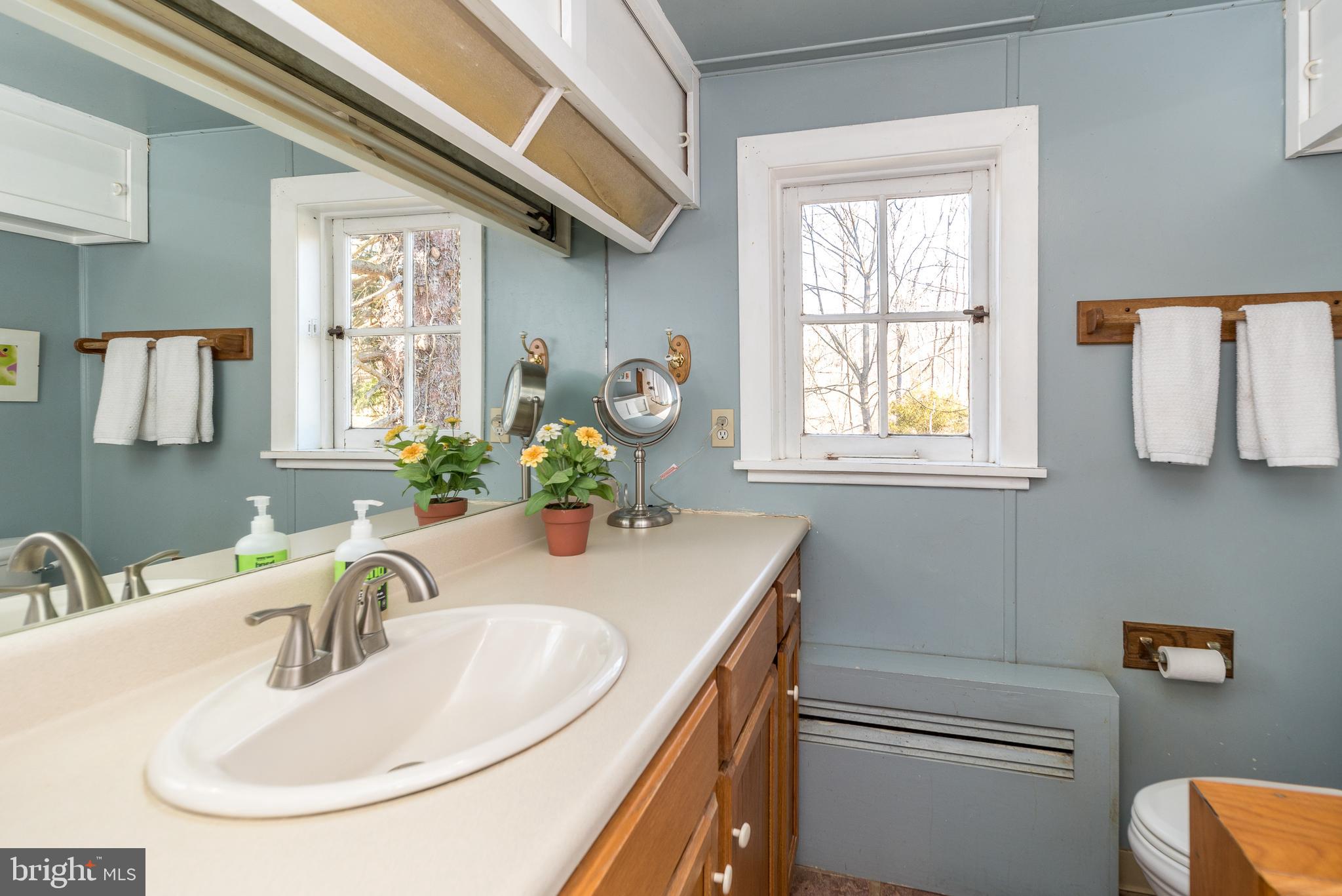 6362 Ridge Road Zionsville, PA 18092 - Photo 47 of 65 Upstairs Full Bathroom