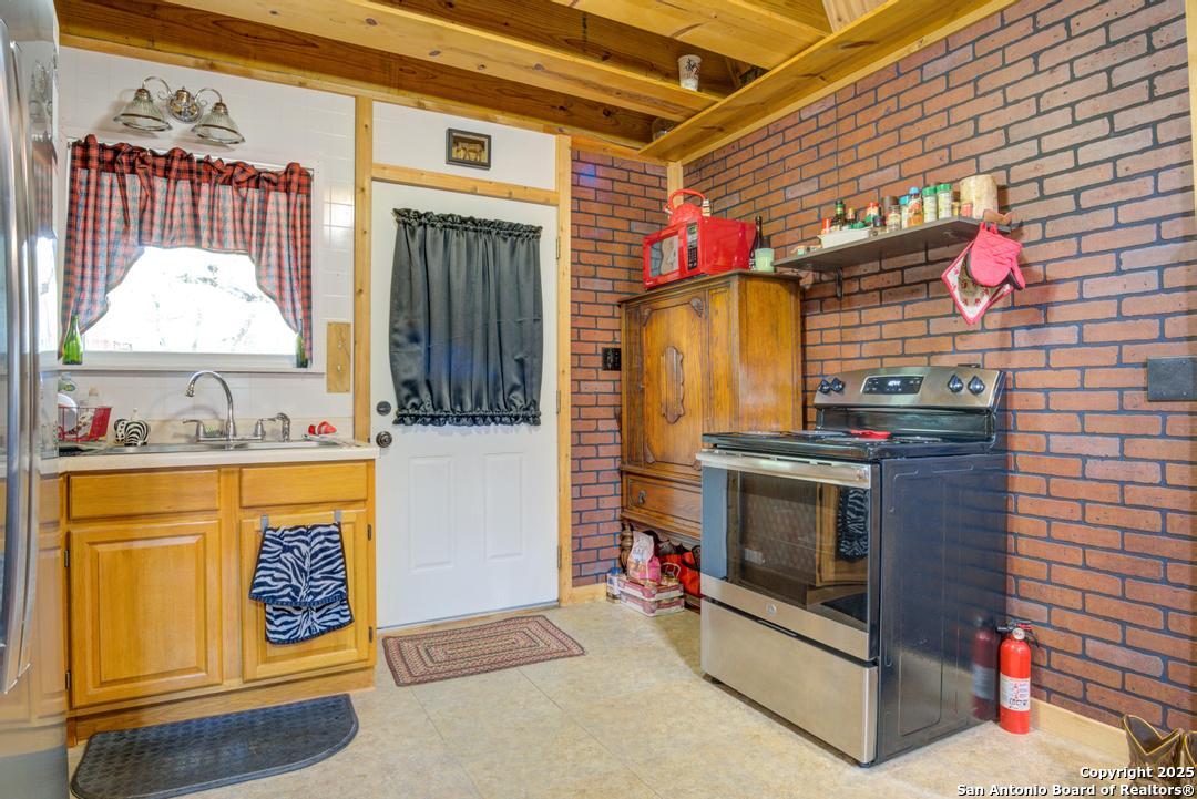 140 Guadalupe Ranch Lane Seguin, TX 78155 - Photo 8 of 39