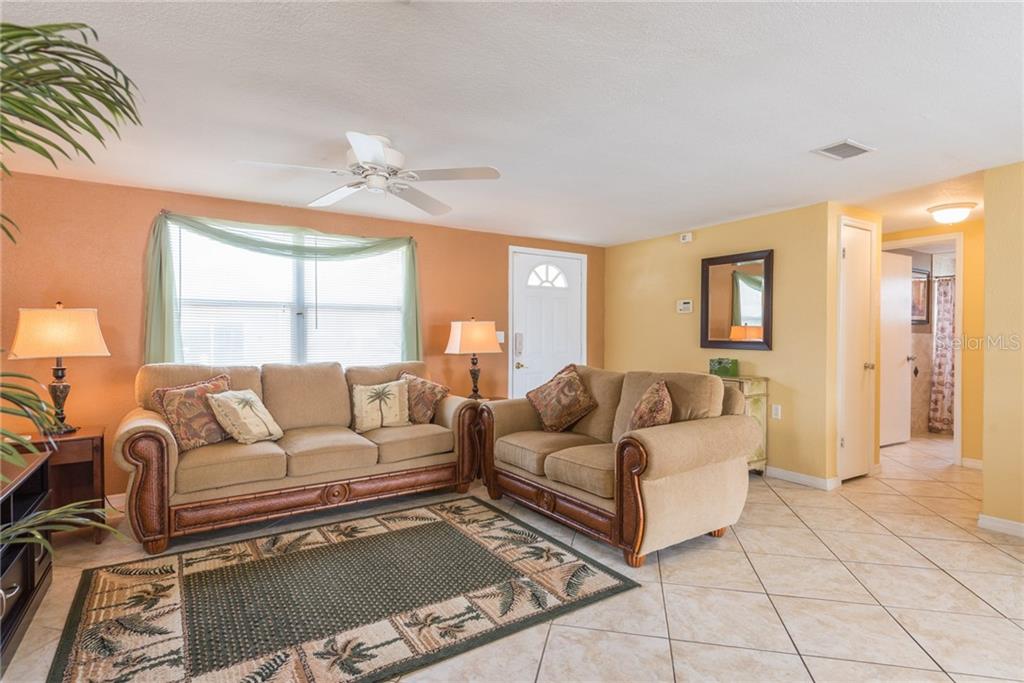 5530 Riddle Road Holiday, FL 34690 - Photo 5 of 31 Gallery Image 5